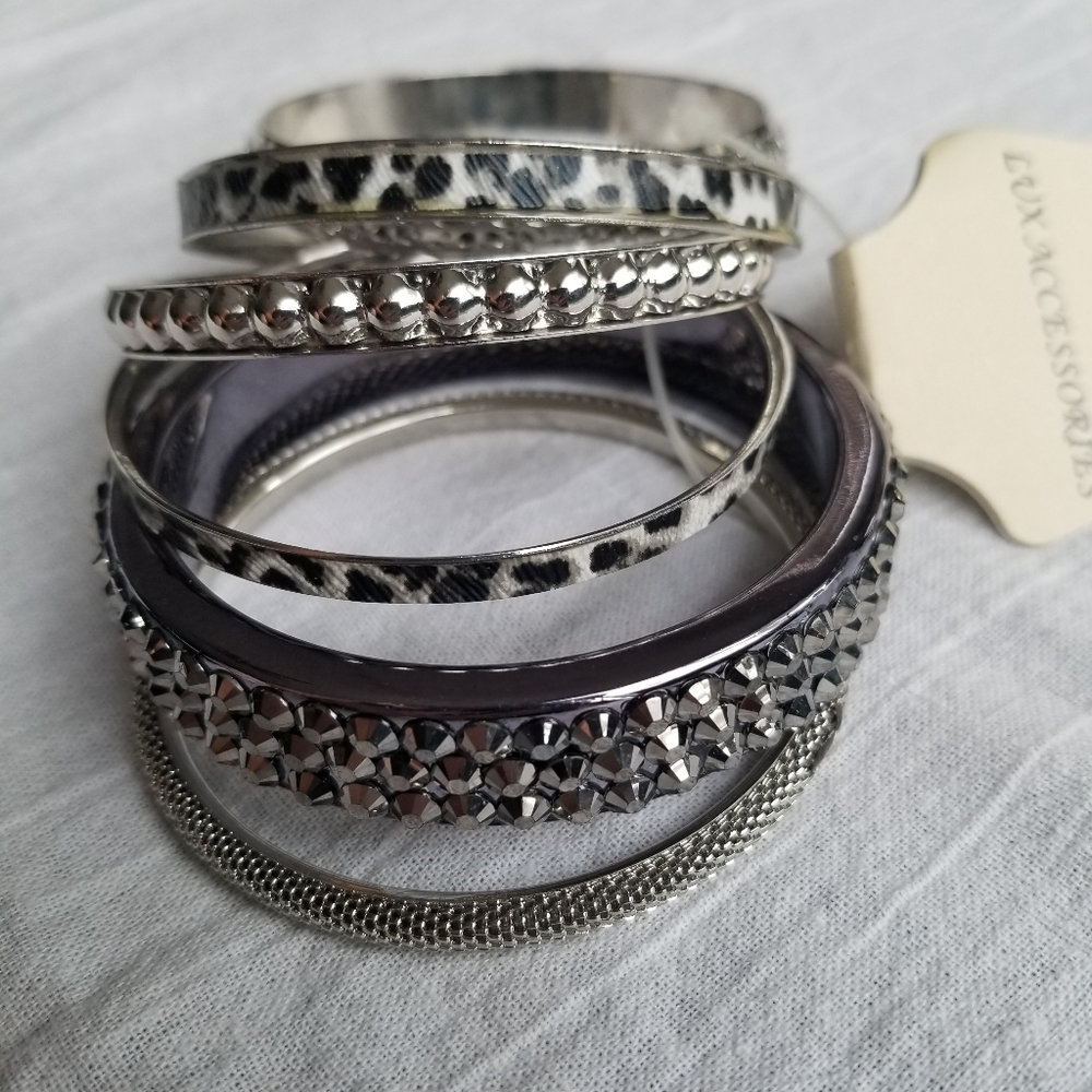 💥 Silver Tone Bangle Bracelet Stack